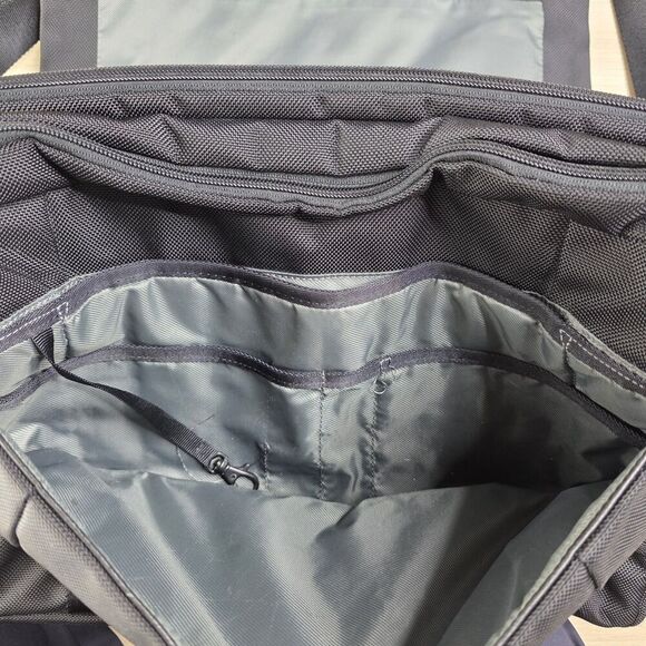 TUMI T-Tech Laptop Flap Brief Messenger Bag Briefcase Crossbody 058627D Black‎ - Picture 8 of 13